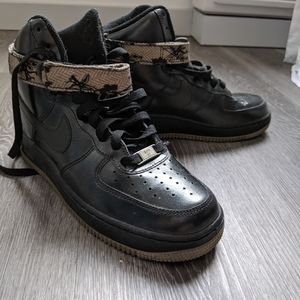 Nike Air Force Ones black high top